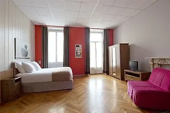 Aparthotel Ajoupa نيس فندق